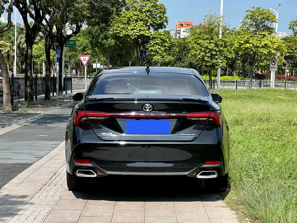 Toyota Avalon 2023 2.5L Touring Luxury