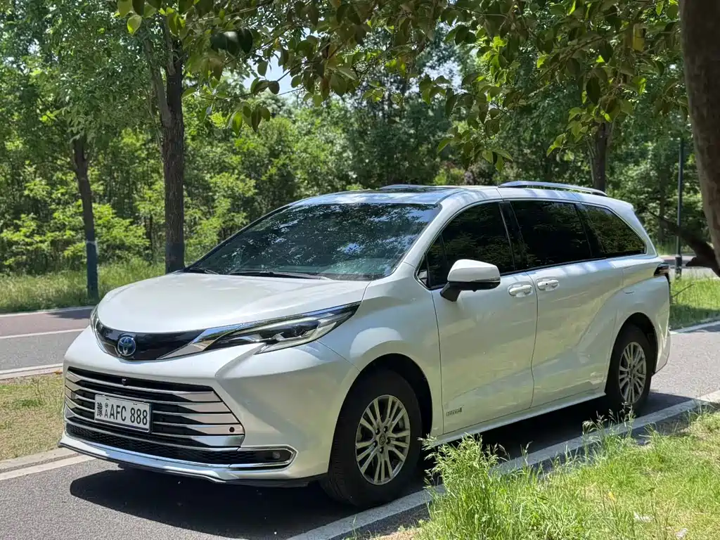 Toyota Sienna 2023