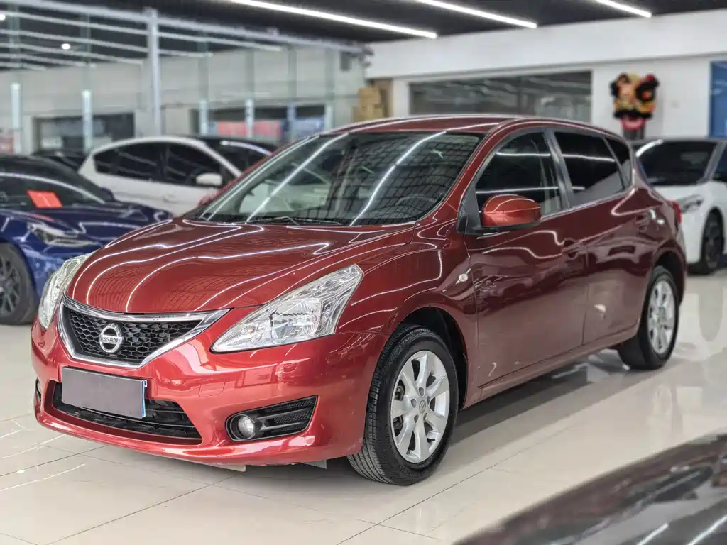 Nissan Tiida 2014