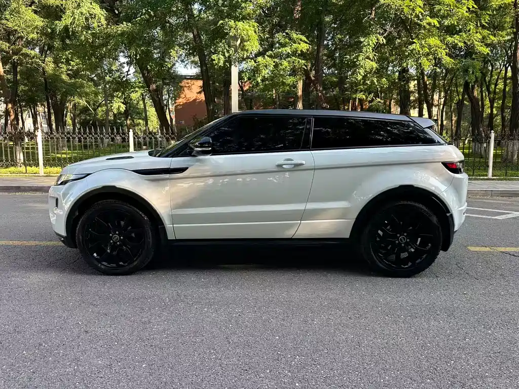 Land Rover Evoque (Import) — миниатюра 7