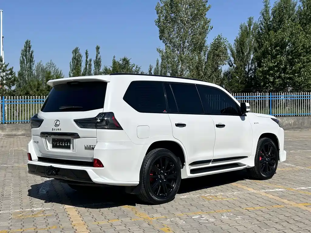 Lexus LX — миниатюра 3