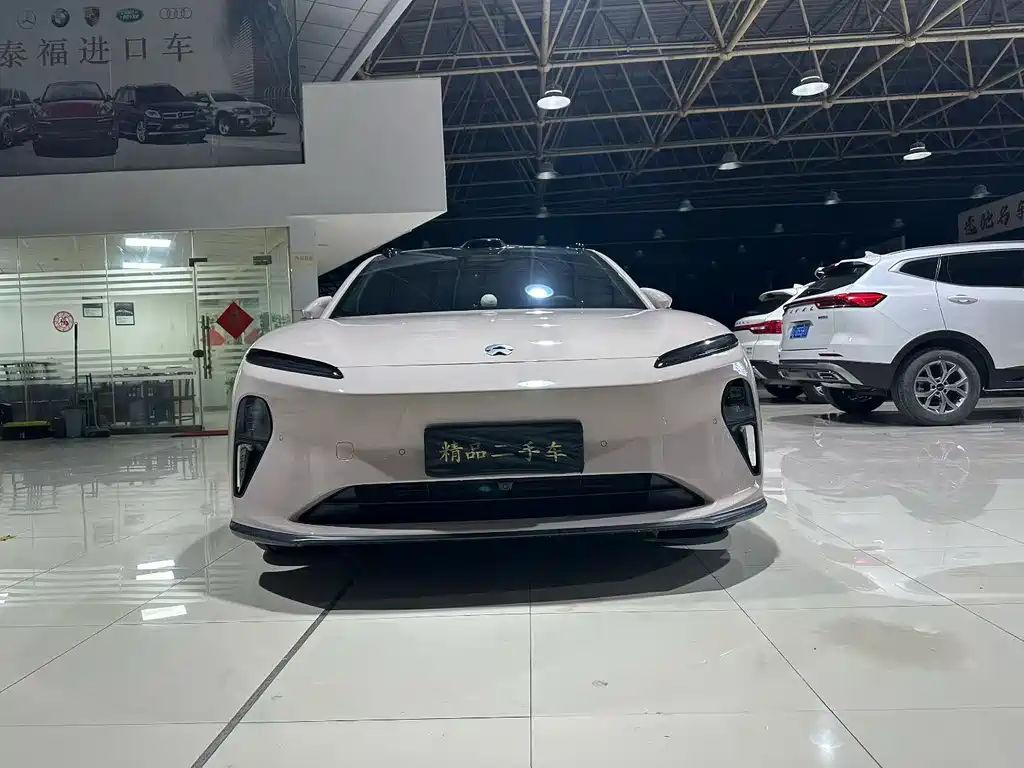 NIO NIO ET5T