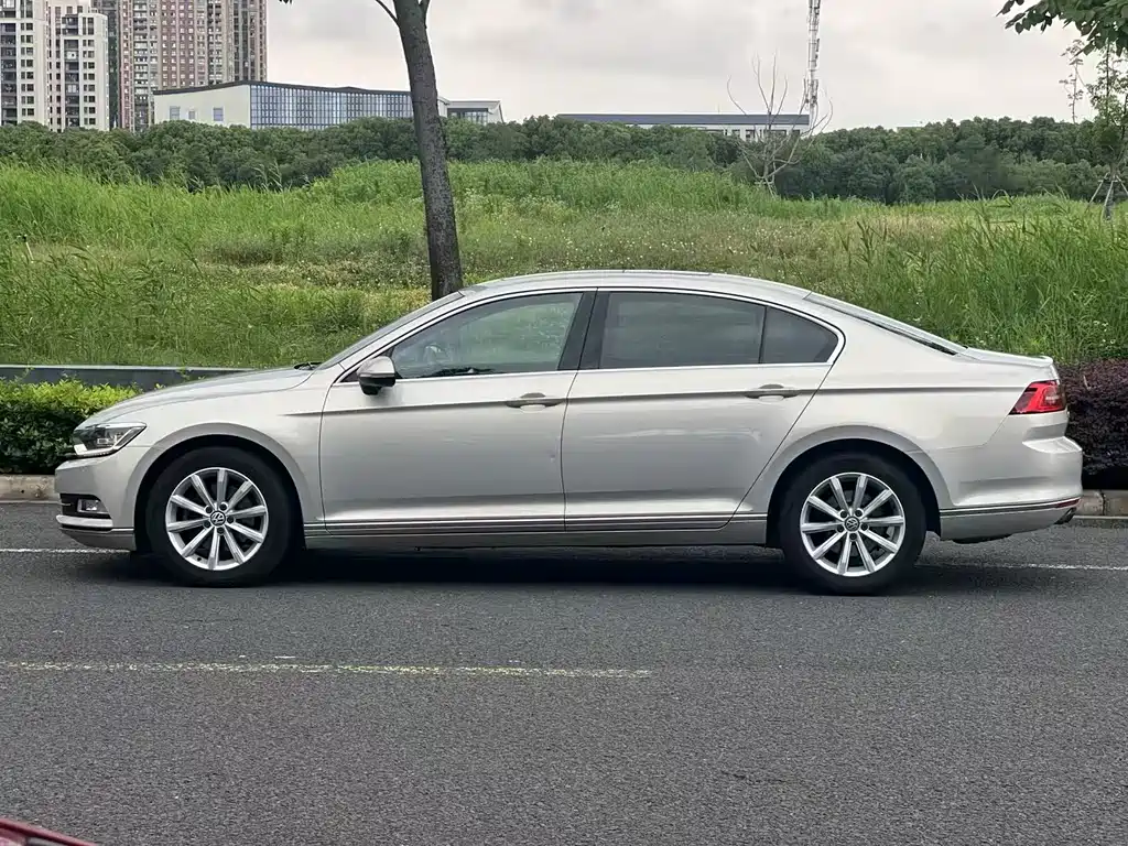 Volkswagen Magotan 330TSI DSG Leading Type, фото 3