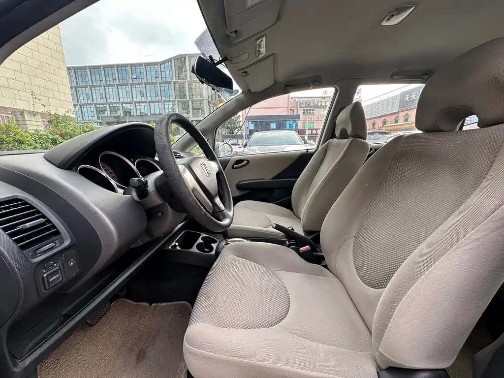 Honda Fit 2007 1.3L CVT Comfort