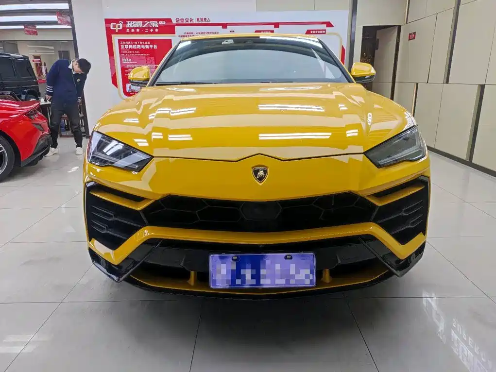 Lamborghini Urus — миниатюра 2