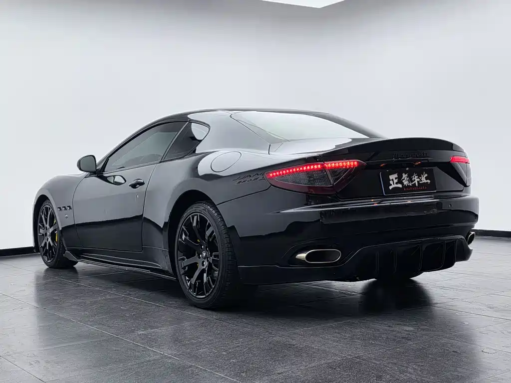 Maserati GranTurismo — миниатюра 27