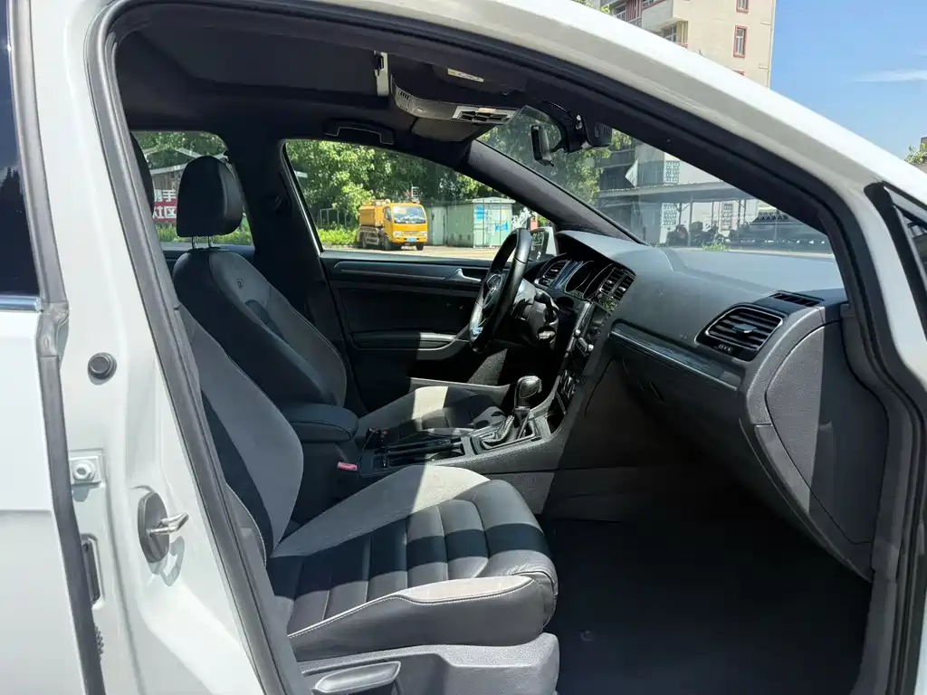 Volkswagen Golf 2017 280TSI AT R-Line