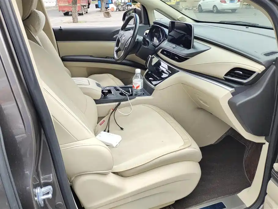 Buick GL8 2023 Luxury