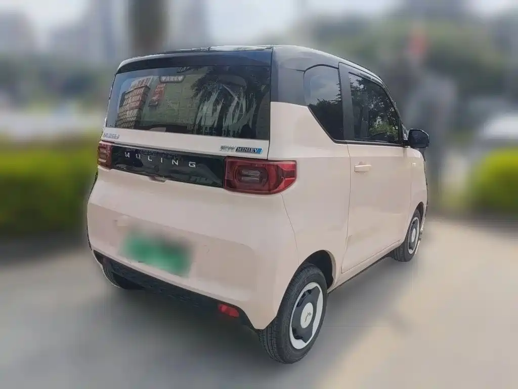 Wuling MINIEV — миниатюра 4