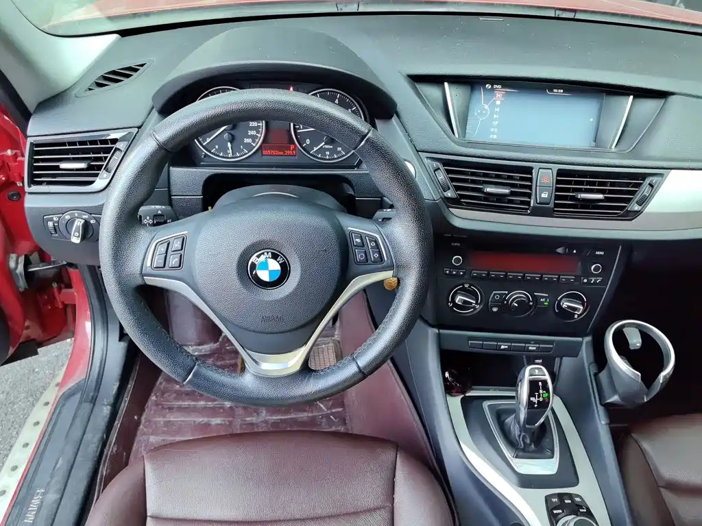 BMW X1 — миниатюра 11
