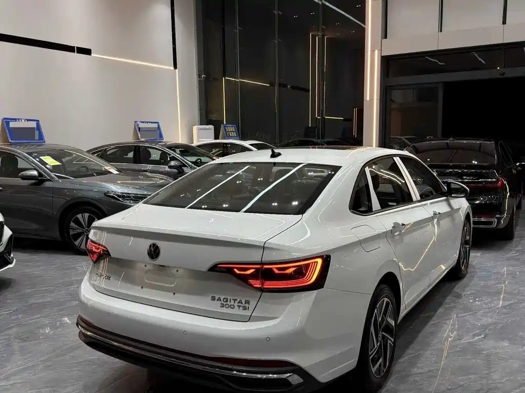 Volkswagen Sagitar — миниатюра 15
