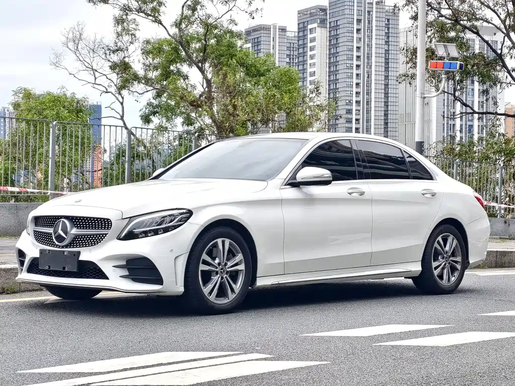 Mercedes-Benz C-Class 2021