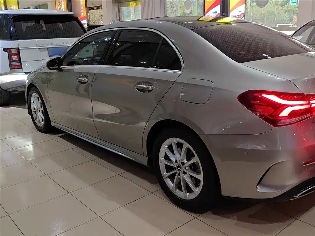 MERCEDES-BENZ A CLASS
