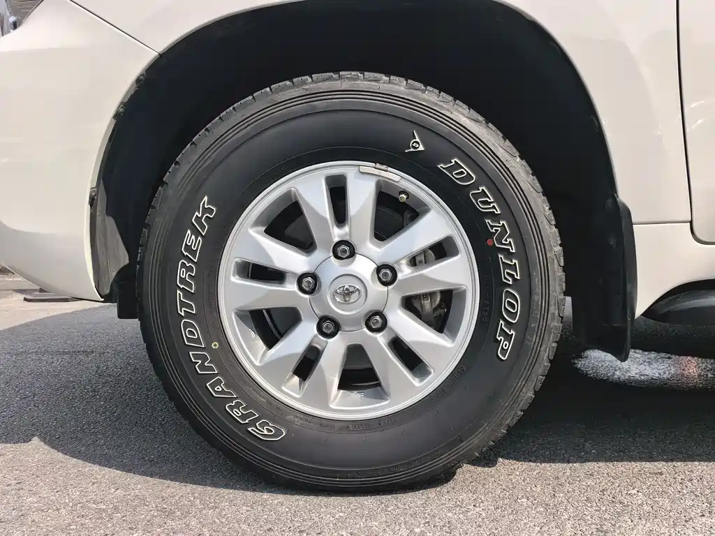 Toyota Land Cruiser 2012 4.0L AT VX