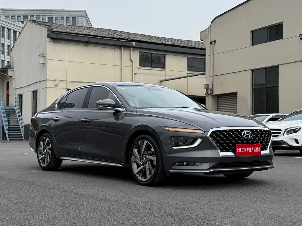 Hyundai Mistra 2021 270TGDi DCT TOP Flagship
