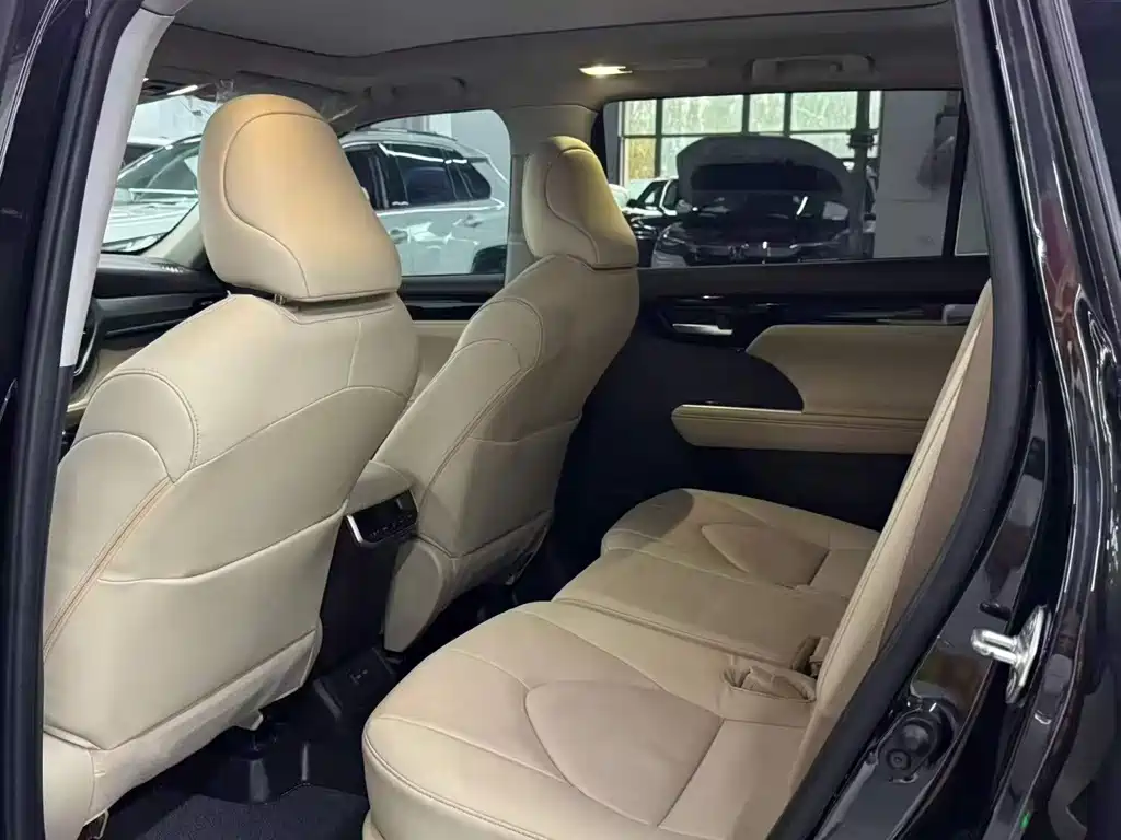 Toyota Highlander — миниатюра 5