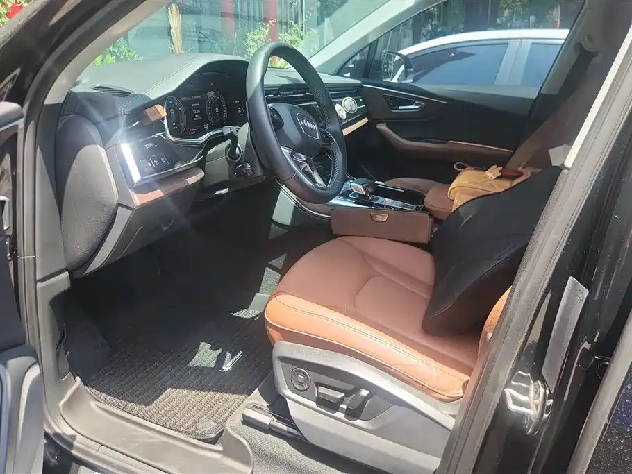 Audi Q7 2024 45 TFSI quattro S line Sport