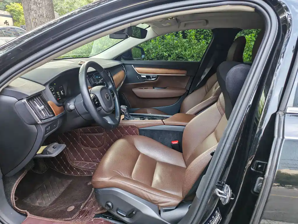 Volvo S90 — миниатюра 4