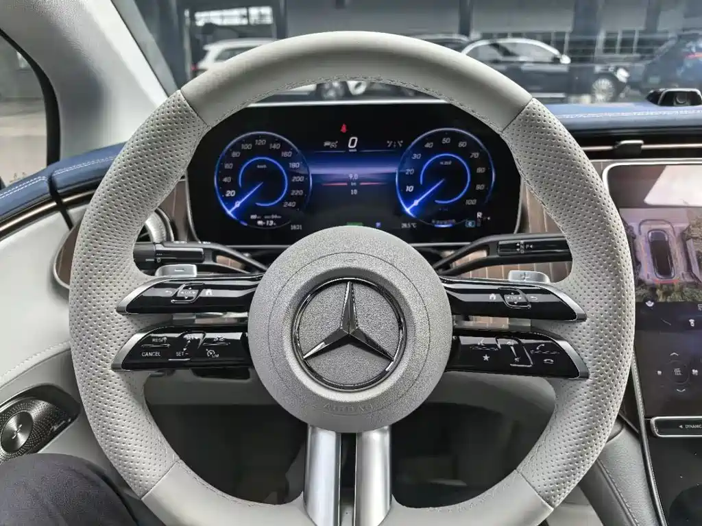 Mercedes-Benz EQE 2025 500 4MATIC