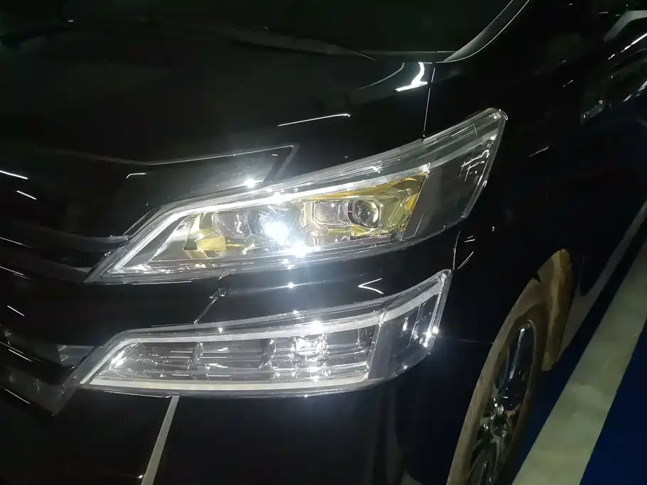 Toyota Vellfire — миниатюра 5