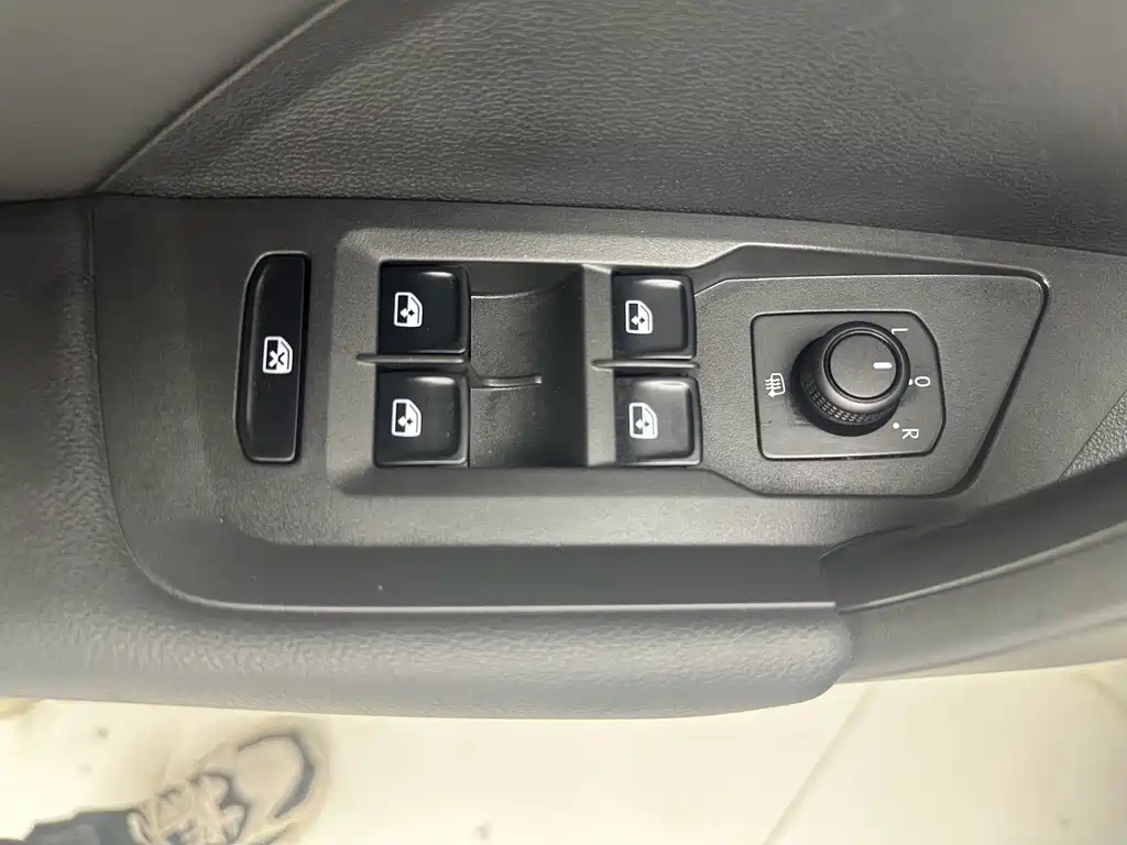 Volkswagen Tharu — миниатюра 24