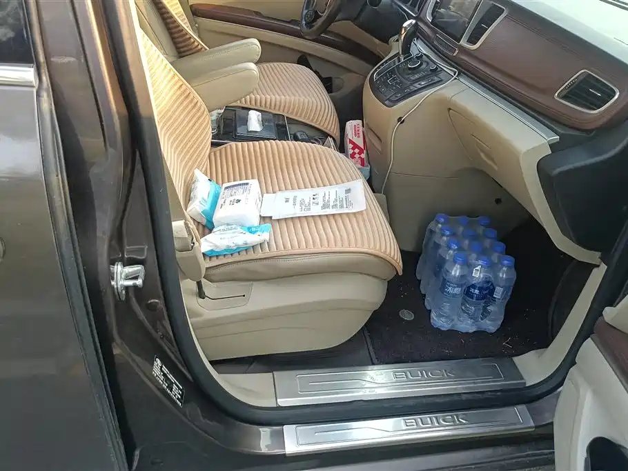 Buick GL8 2015 2.4L Luxury Premium