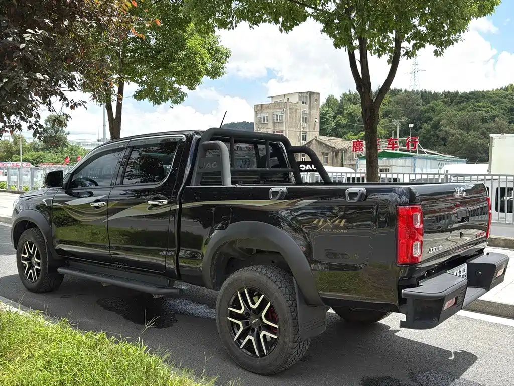 JIANGQI GROUP JAC T8