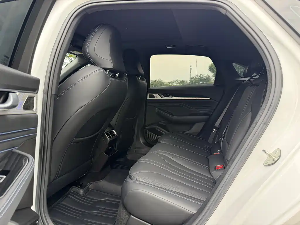 Geely Preface 2025 1.5TD