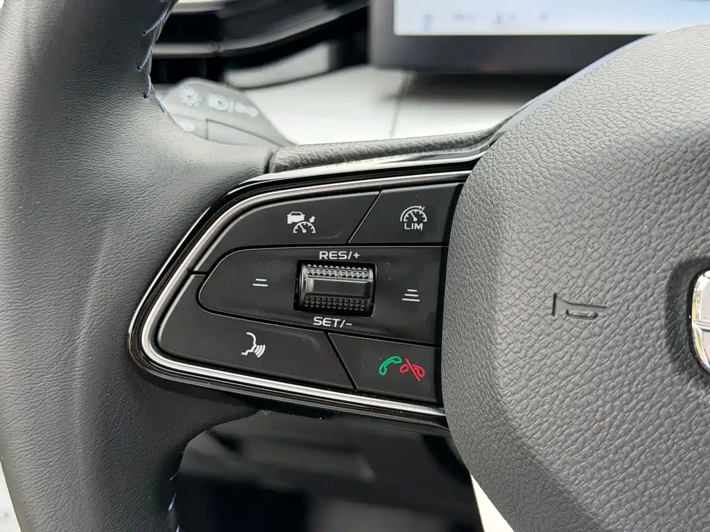 Geely Preface 2025 1.5TD