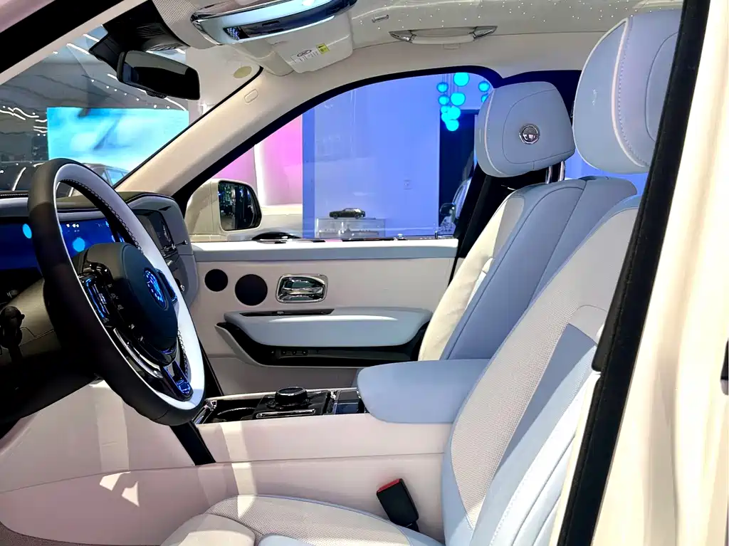 Rolls-Royce Cullinan 2026 Black Badge