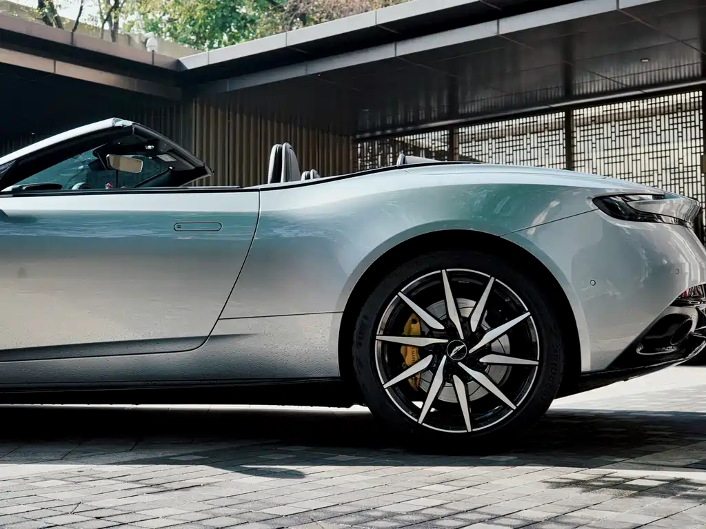 Aston Martin DB11 2020 4.0T V8 Volante