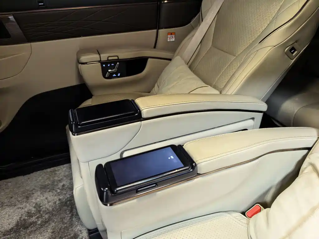 Toyota Vellfire 2024 2.5L