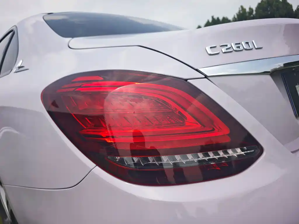 Mercedes-Benz C-Class — миниатюра 9