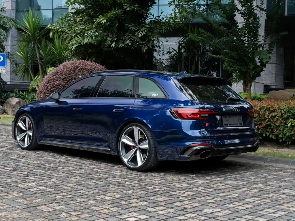 Audi RS 4 — миниатюра 3