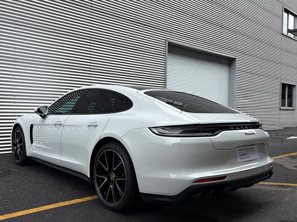 Porsche Panamera — миниатюра 6