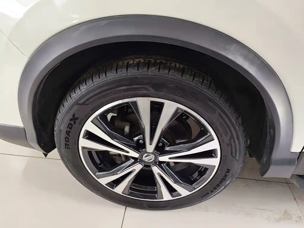 Nissan Qashqai — миниатюра 23
