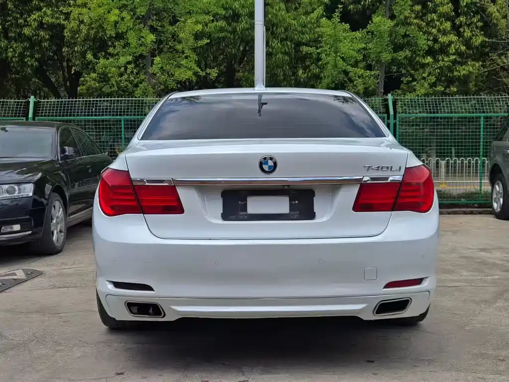 BMW 7 Series 7 2011 740Li