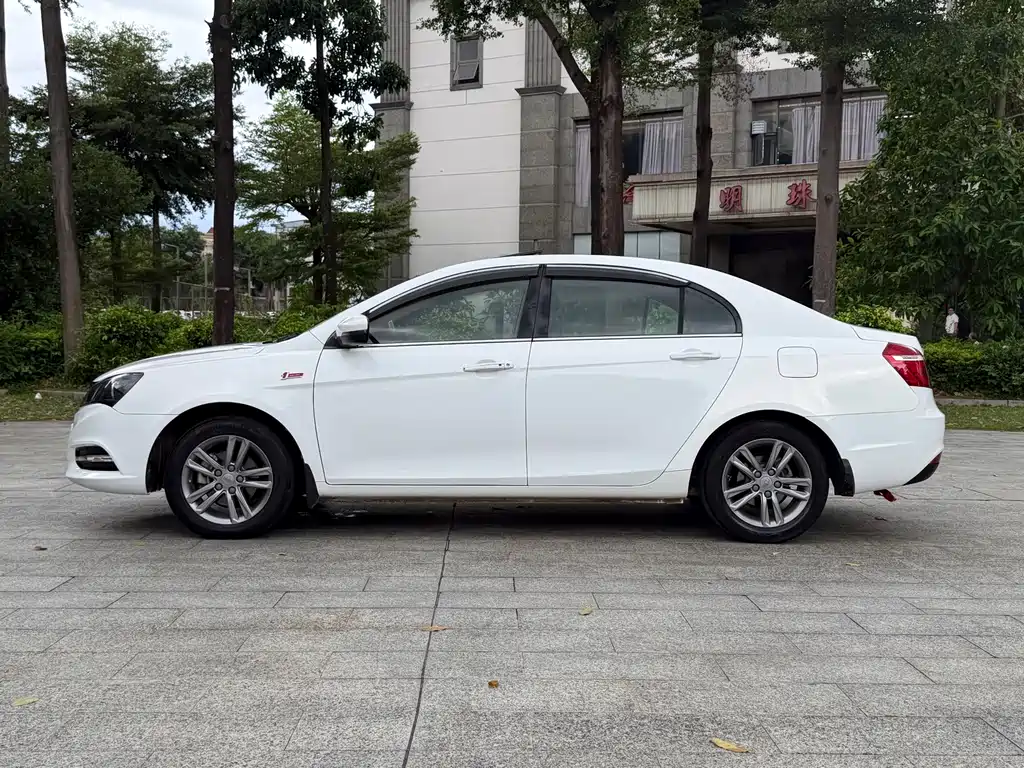 Geely Emgrand Sedan Million Model 1.5L Manual Upward Edition, фото 4