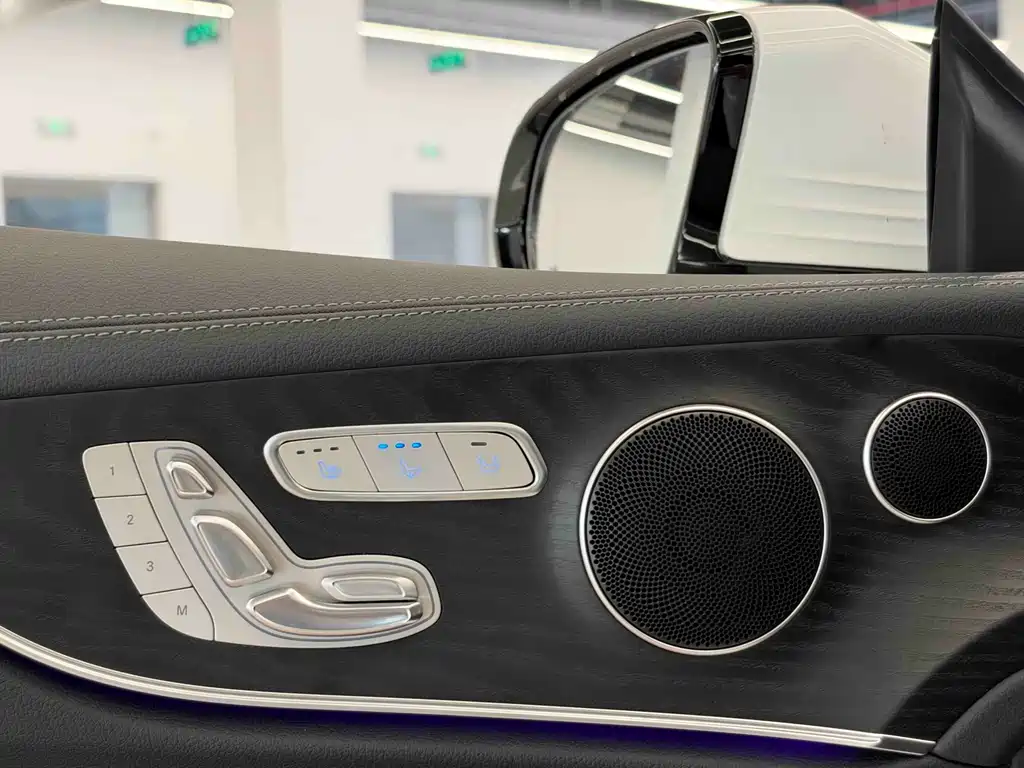 Mercedes-Benz E-Class (Import) — миниатюра 11