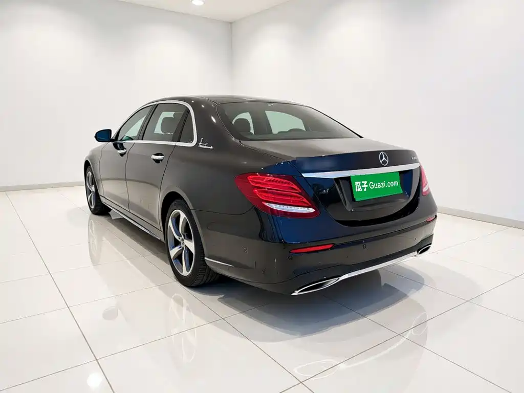 Mercedes-Benz E-Class — миниатюра 4