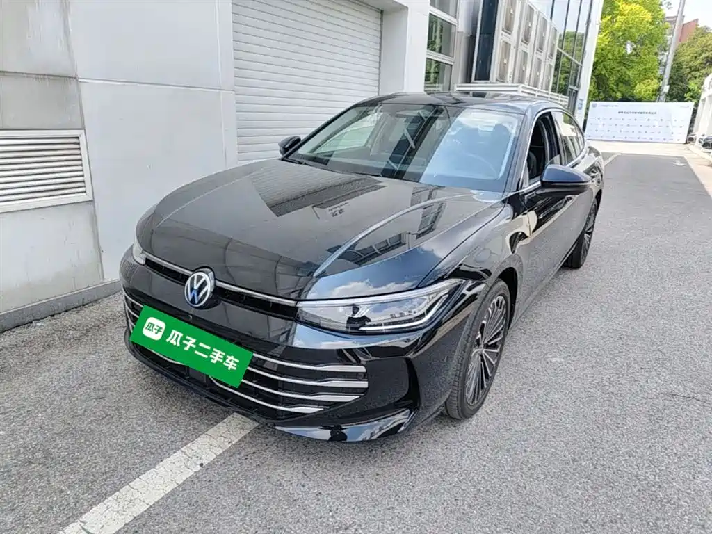 Volkswagen Passat 2024