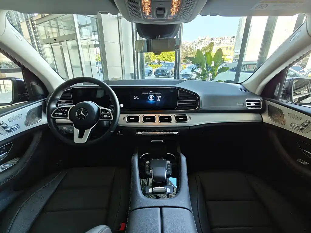 Mercedes-Benz GLS — миниатюра 7
