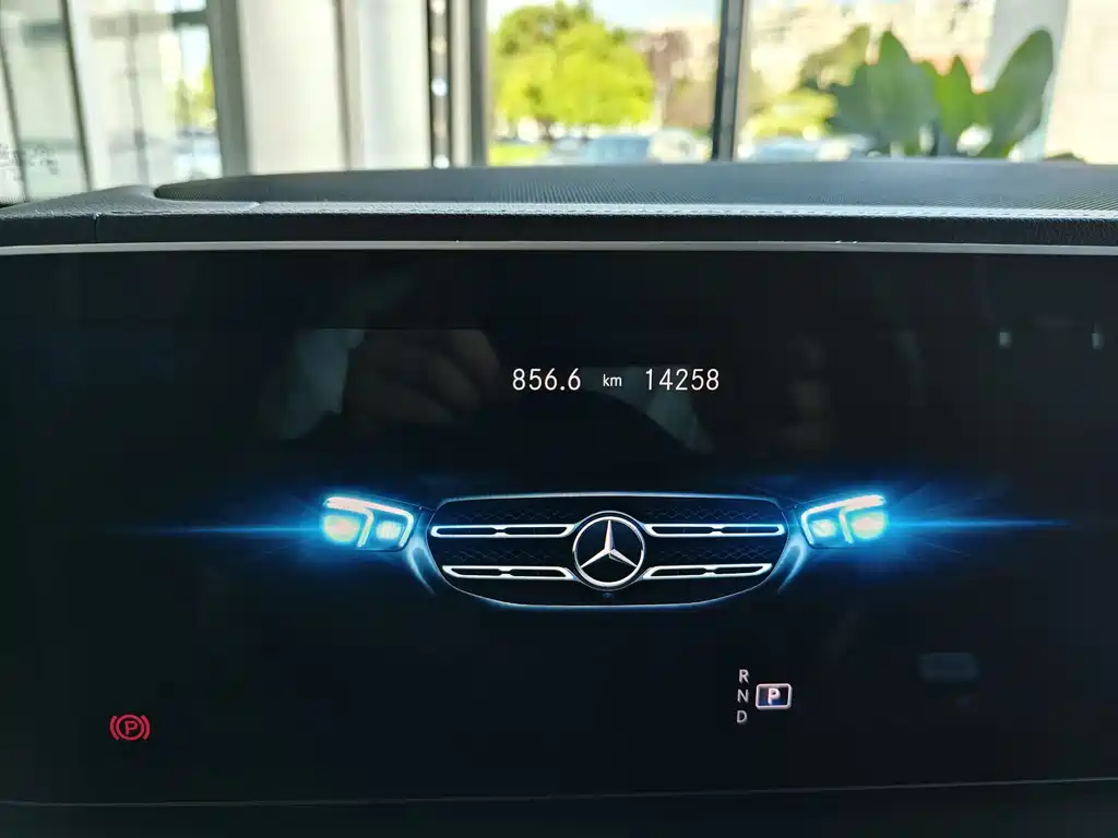 Mercedes-Benz GLS — миниатюра 16