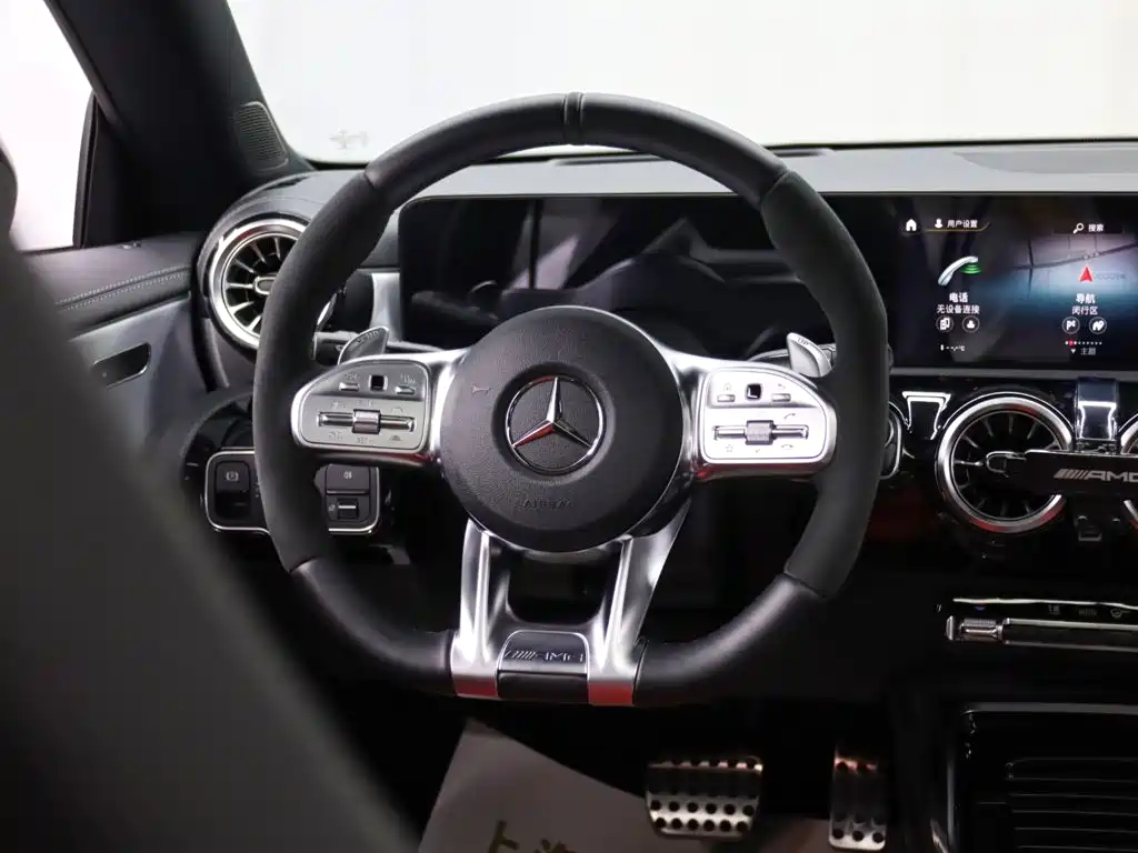 Mercedes-Benz CLA AMG — миниатюра 13