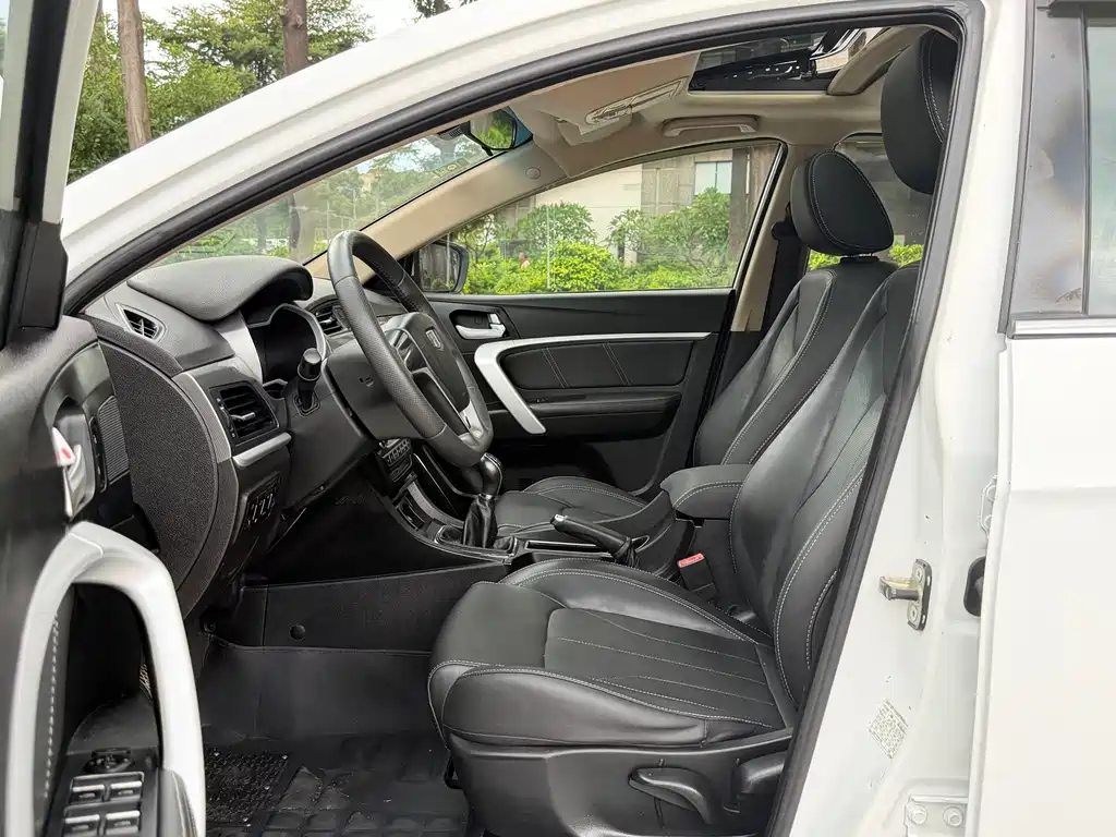 Geely Emgrand Sedan Million Model 1.5L Manual Upward Edition, фото 5