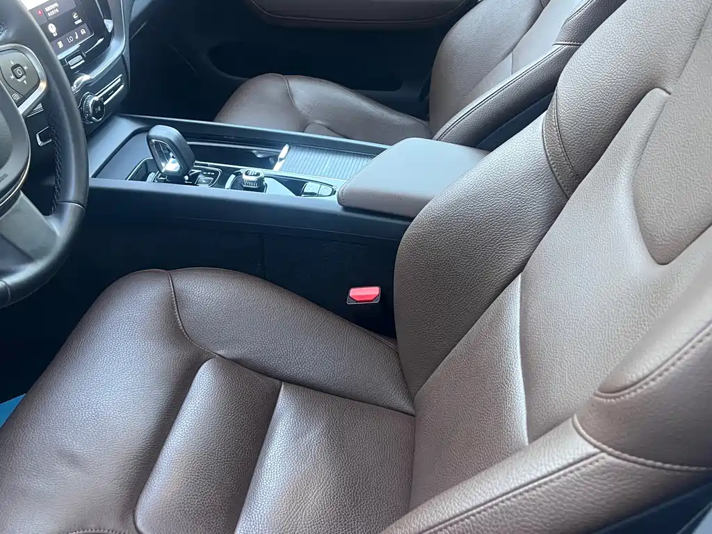 Volvo XC60 — миниатюра 3