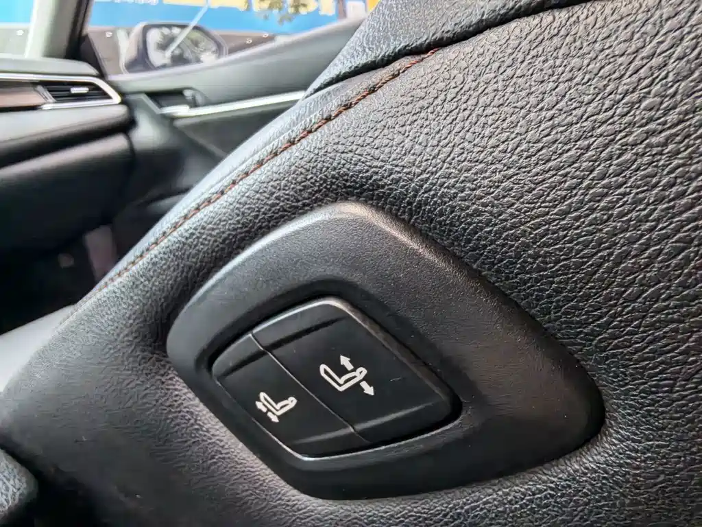Toyota Camry — миниатюра 7