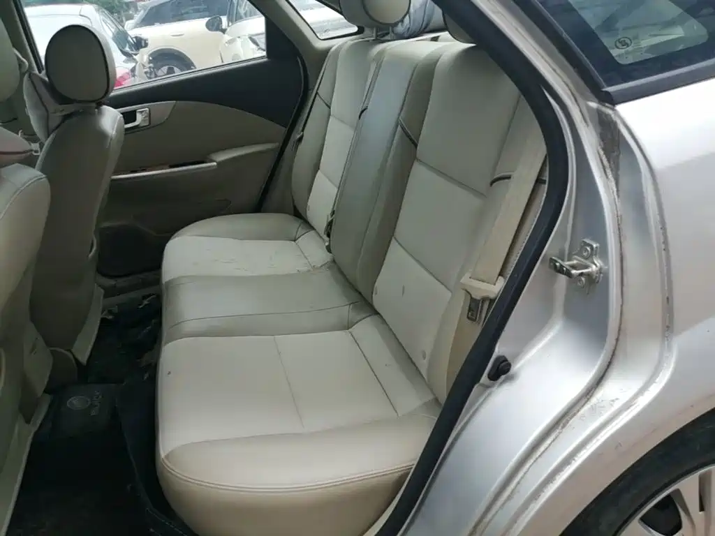Buick Excelle — миниатюра 17