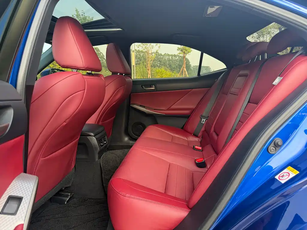 Lexus IS — миниатюра 5