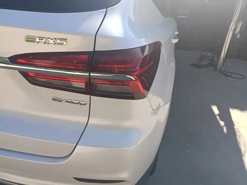 Roewe RX5 New Energy — миниатюра 8